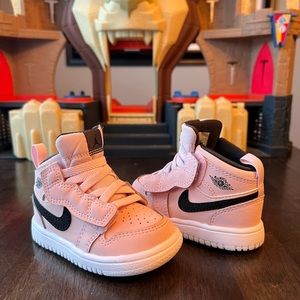 Jordan 1 Mid Pink Foam Toddler Girls